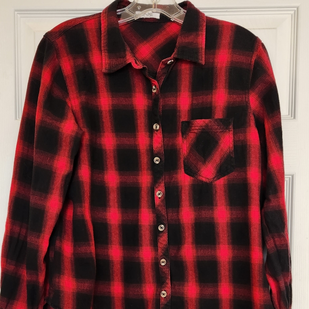 EUC Maurices Plaid Button Down